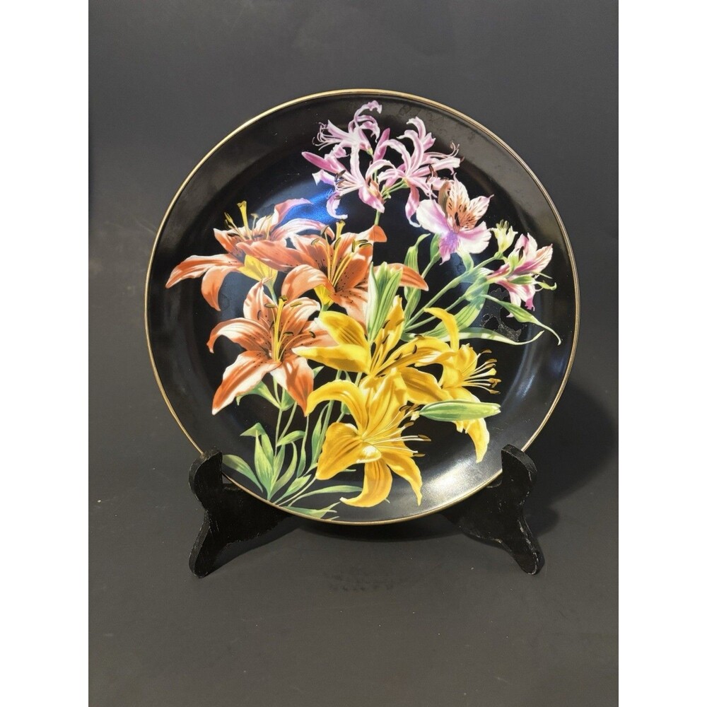 The Flowers of Count Lennart Bernadotte "Lily" Collectible Plate  Danbury Mint